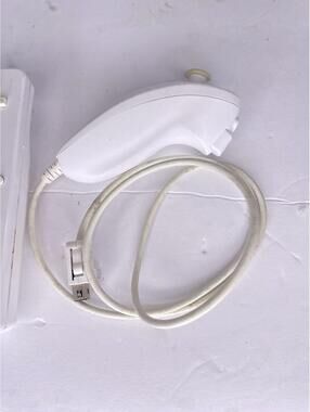 Official OEM Nintendo Wii Remote White Controller & Nunchuck